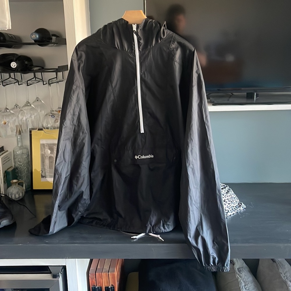 Thin Columbia Windbreaker w/ Hood